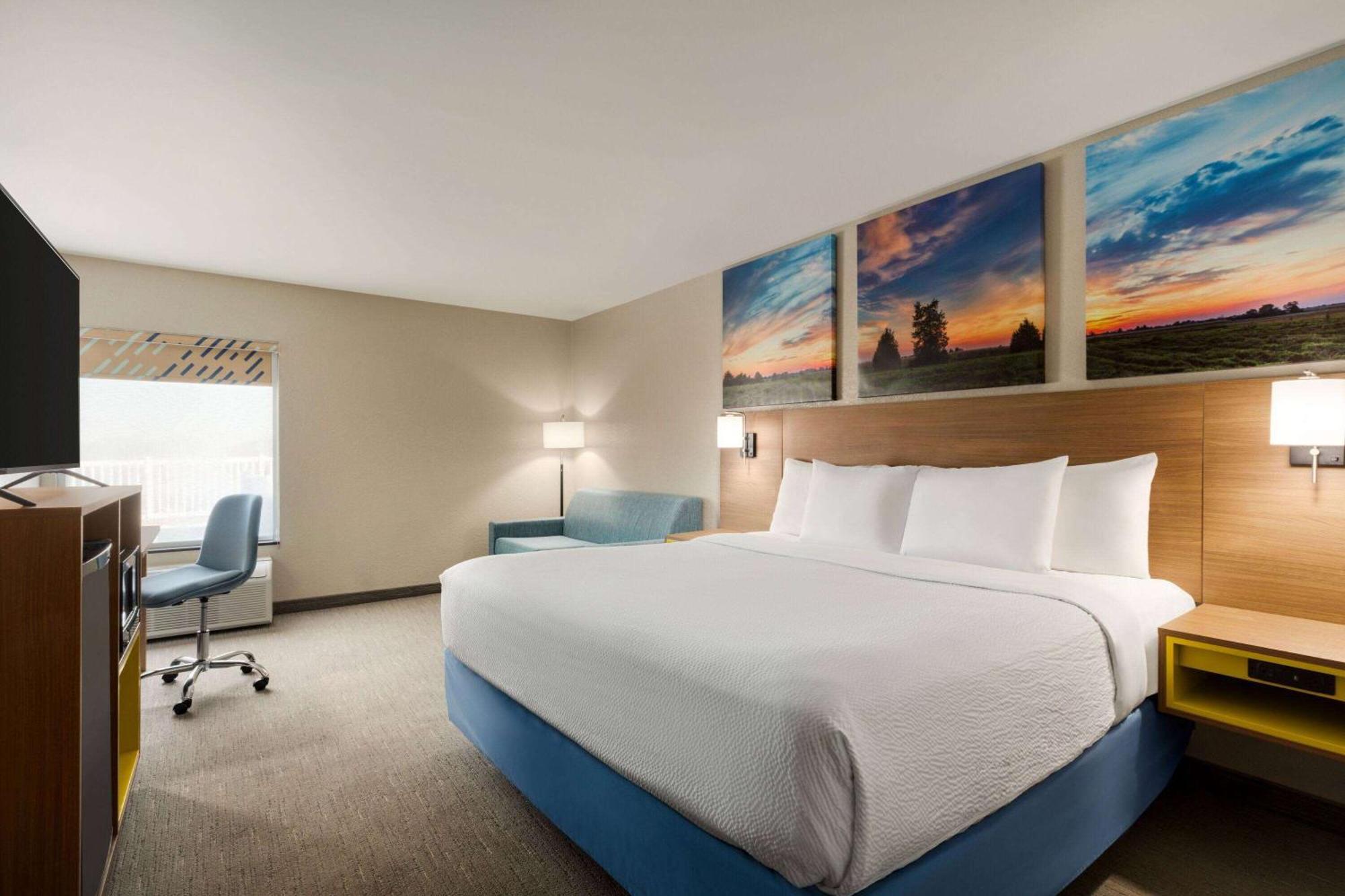 Days Inn By Wyndham Hillsboro Exterior foto
